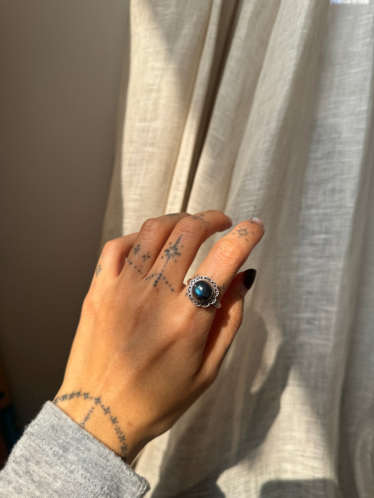 拉長石花花戒指Labradorite Floral Ring