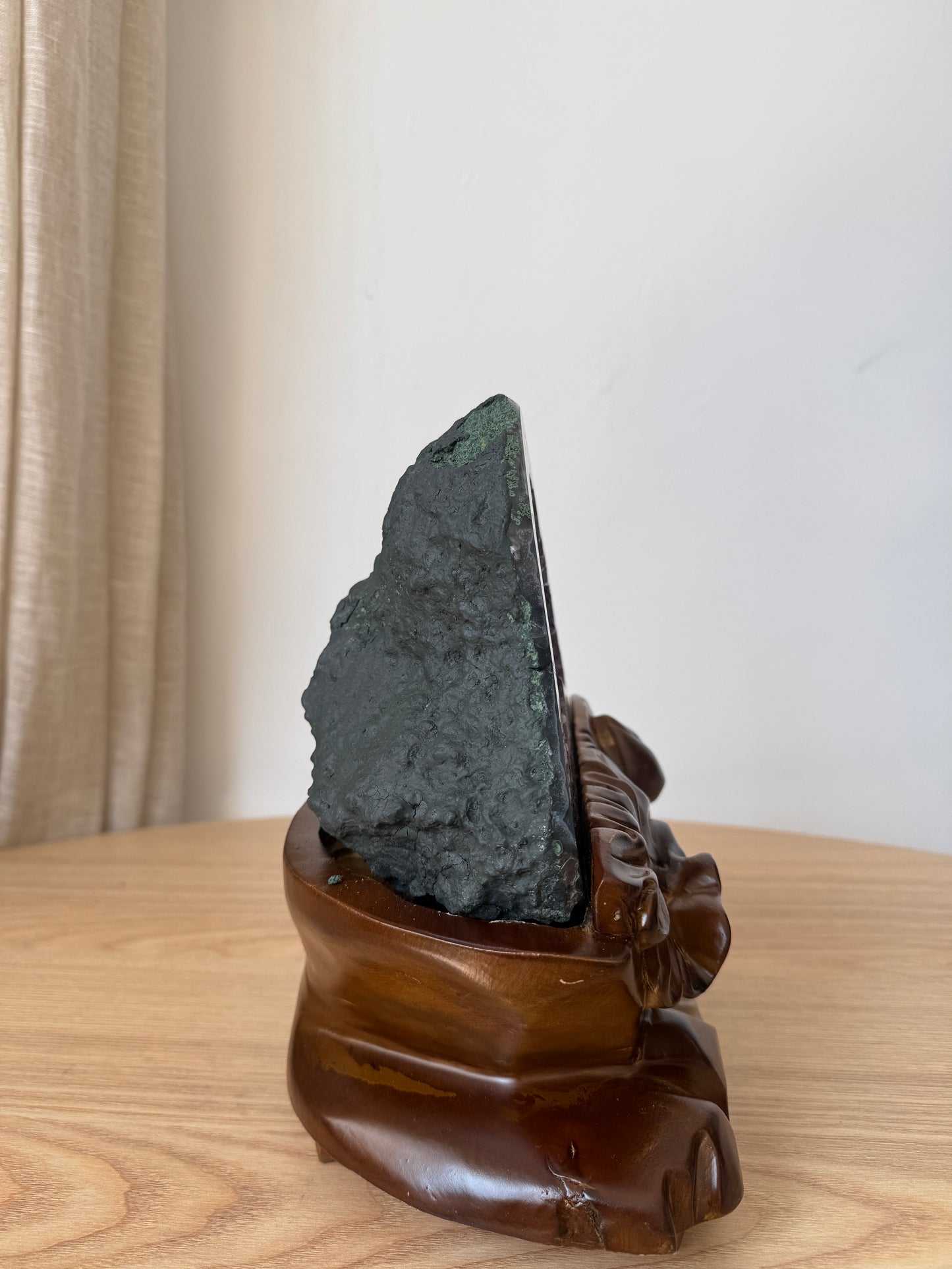 鈦晶紫晶洞#3 Amethyst Geode with rutilated quartz #3