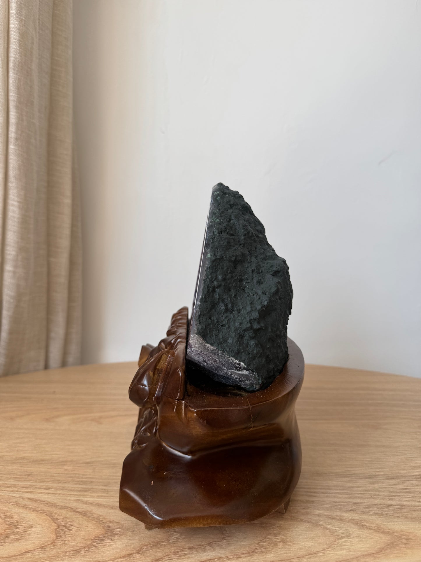 鈦晶紫晶洞#3 Amethyst Geode with rutilated quartz #3