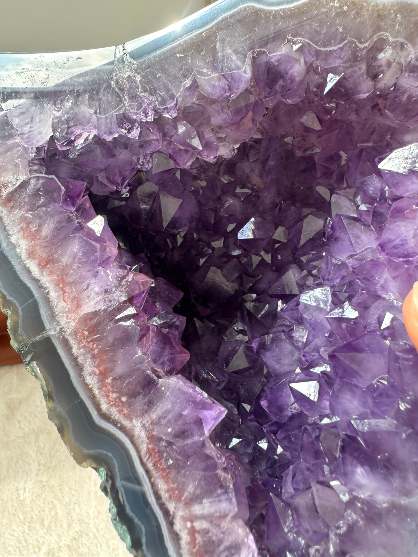 鈦晶紫晶洞#3 Amethyst Geode with rutilated quartz #3