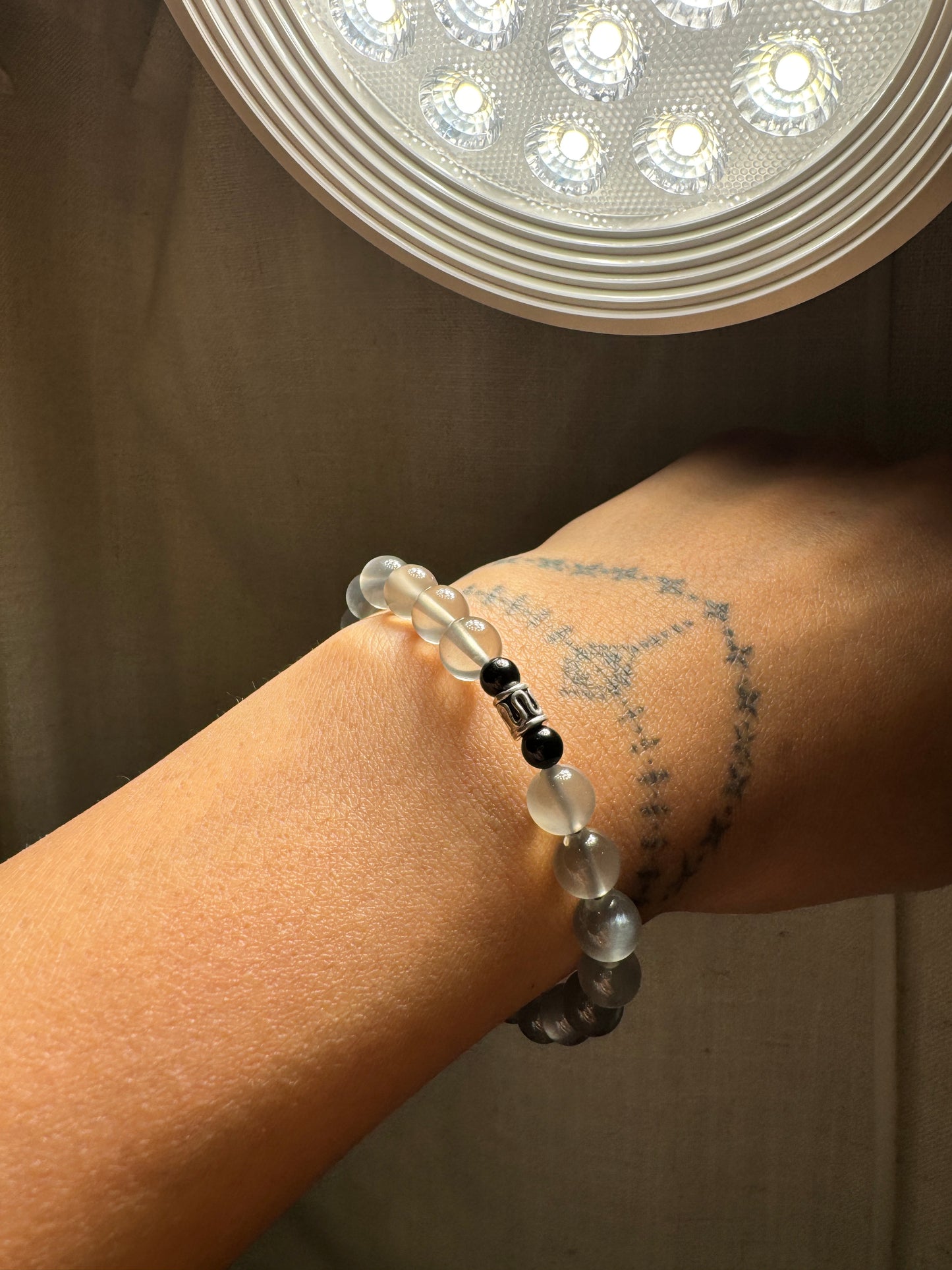 黑月亮石手串 Black Moonstone Bracelet