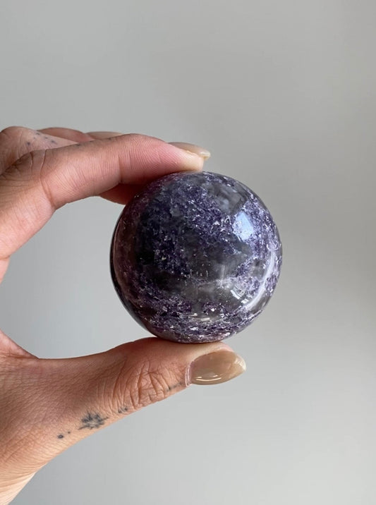 紫鋰雲母球 Lepidolite Sphere