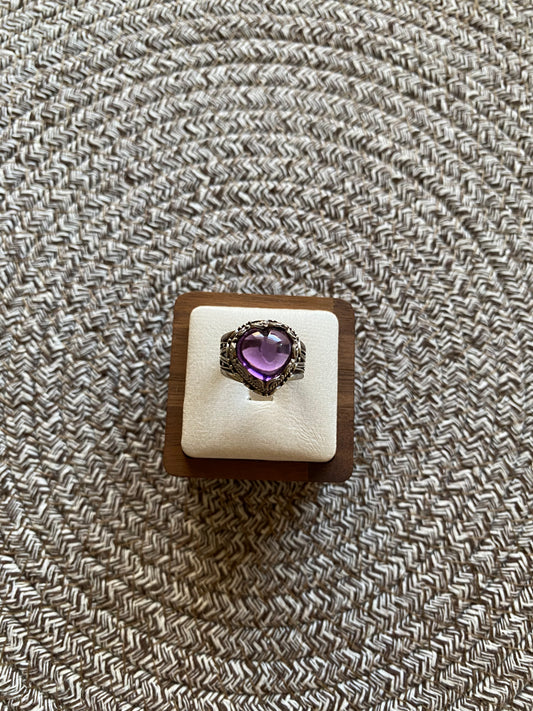 紫晶心心大戒指Amethyst Heart Ring